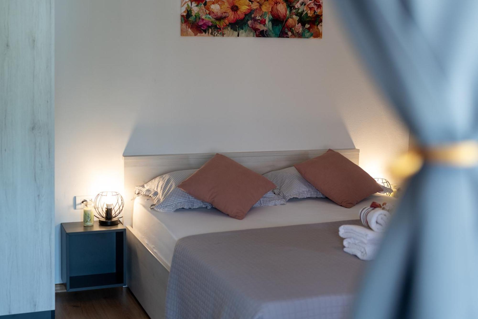 Studio Apartment Coce Трогір Екстер'єр фото