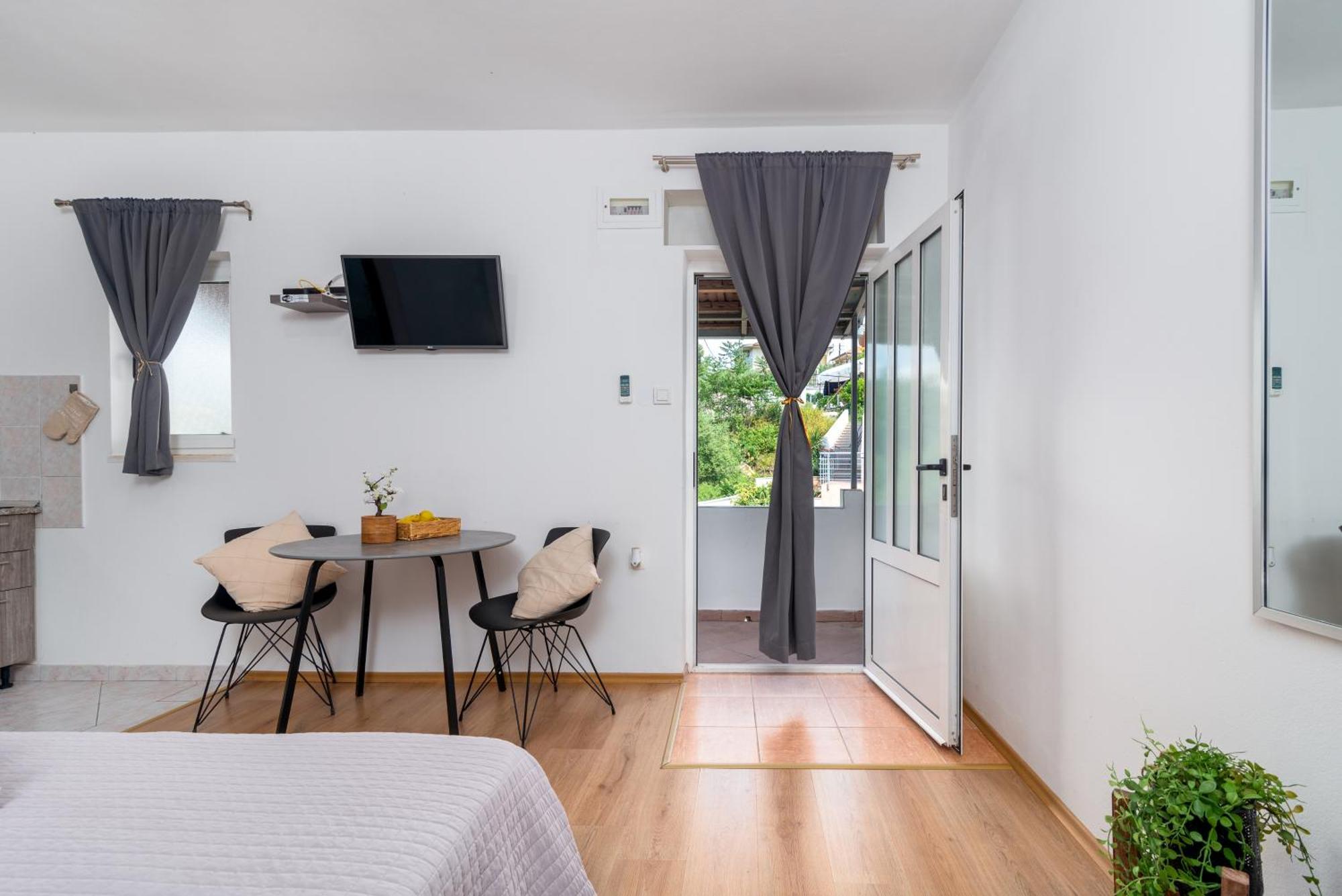 Studio Apartment Coce Трогір Екстер'єр фото