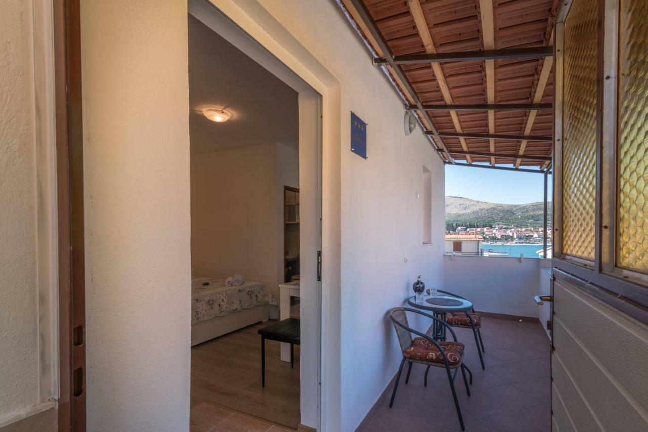 Studio Apartment Coce Трогір Екстер'єр фото