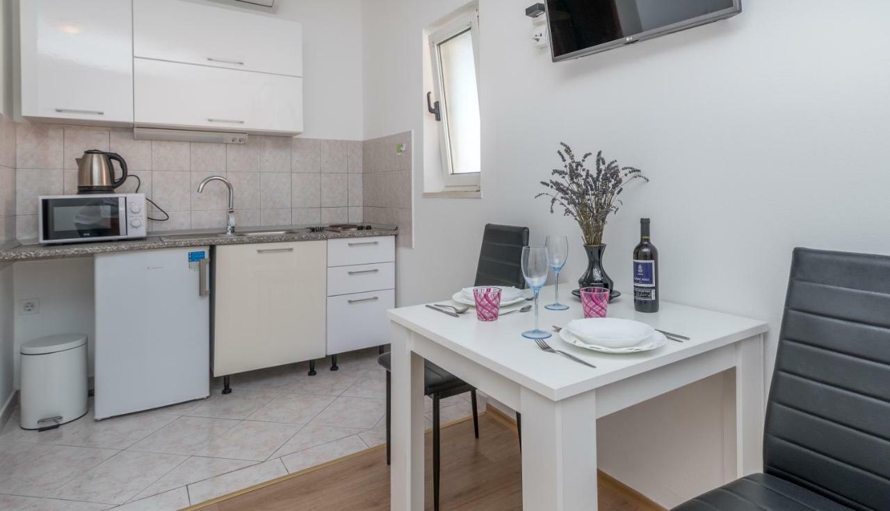 Studio Apartment Coce Трогір Екстер'єр фото