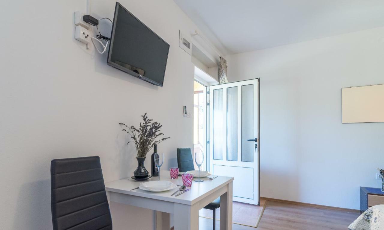 Studio Apartment Coce Трогір Екстер'єр фото
